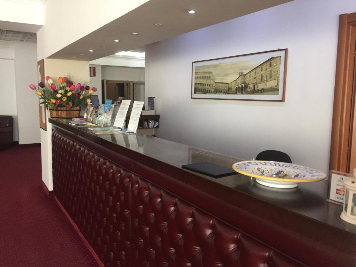 קורצ'יאנו Hotel Il Perugino מראה חיצוני תמונה